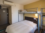 Super Room for 2 to 3 people (including a child)